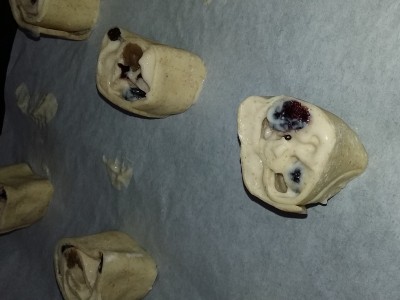 Minis pains aux raisins à la pâte feuilletée