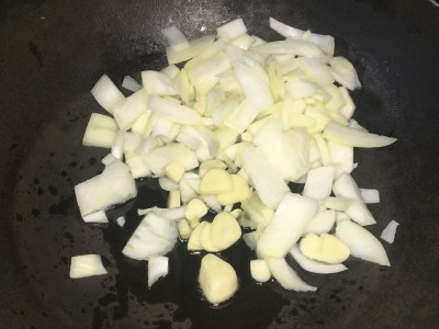 Tarte aux courgettes et crevettes à partager